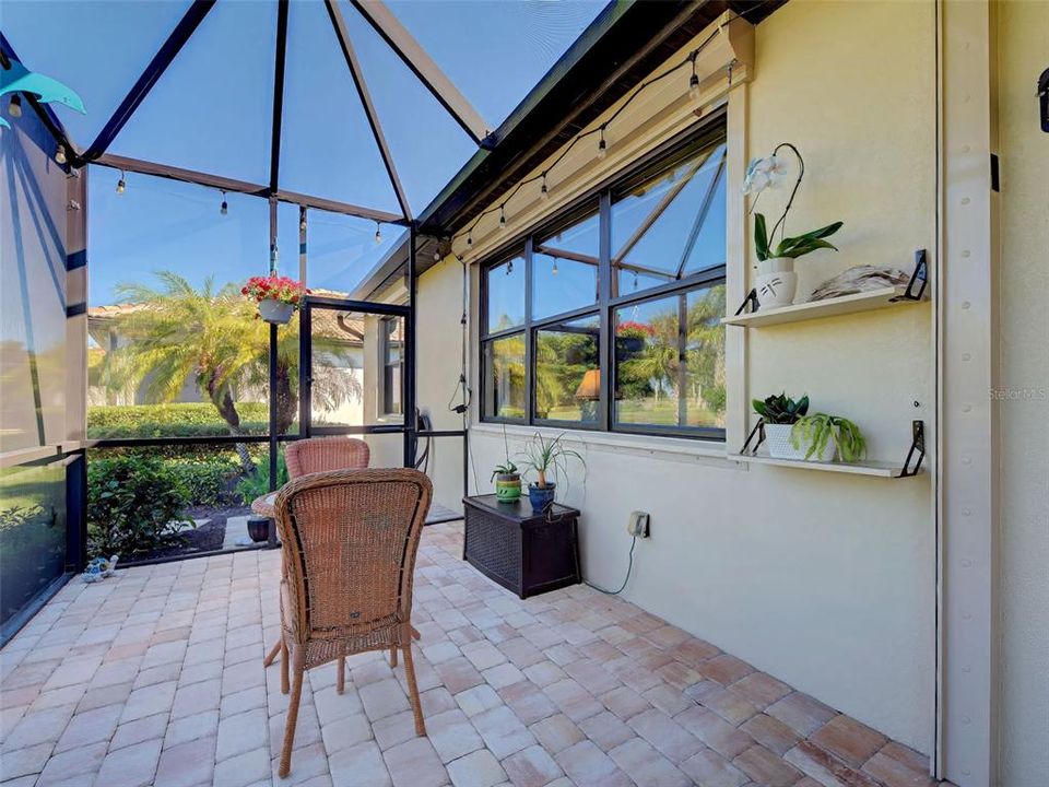 En Venta: $494,500 (2 camas, 2 baños, 1661 Pies cuadrados)