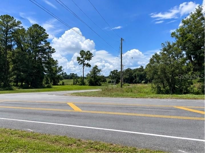 待售: $59,900 (2.64 acres)
