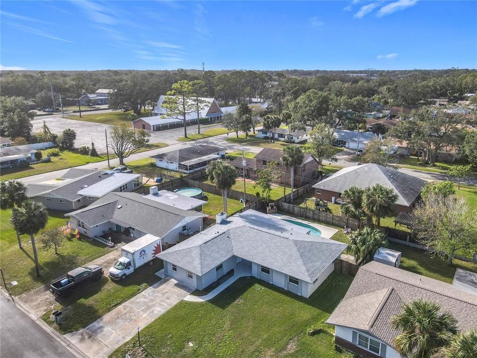 На продажу: $365,000 (4 спален, 3 ванн, 1990 Квадратных фут)