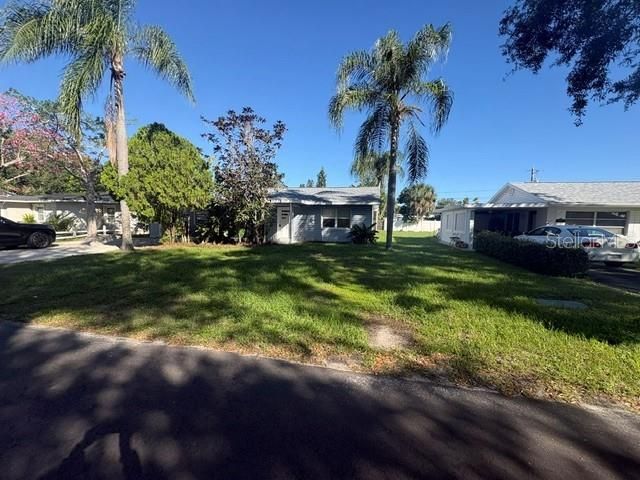 For Rent: $2,200 (3 beds, 1 baths, 1084 Square Feet)