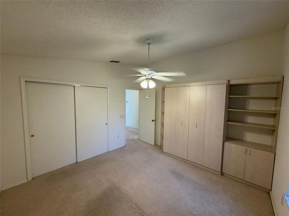 For Sale: $229,900 (2 beds, 2 baths, 1121 Square Feet)