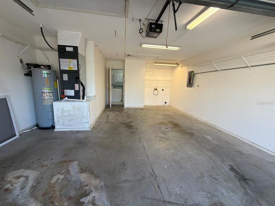 For Sale: $229,900 (2 beds, 2 baths, 1121 Square Feet)