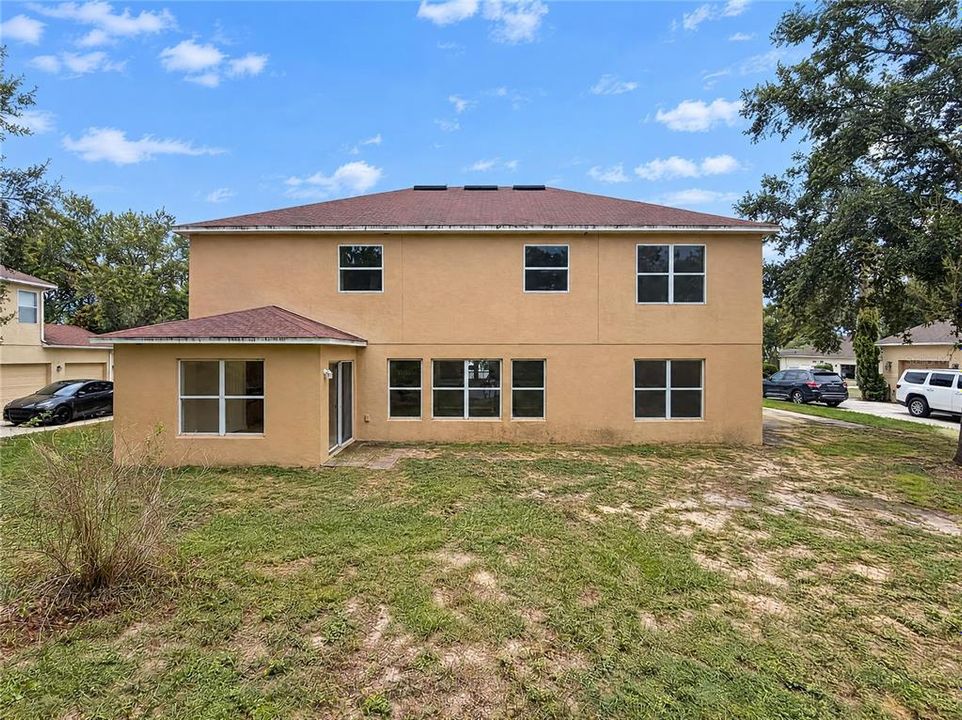En Venta: $496,000 (4 camas, 2 baños, 3290 Pies cuadrados)