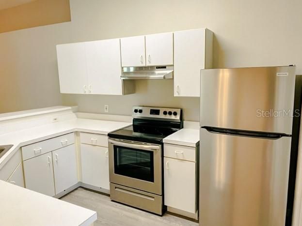 For Sale: $299,000 (4 beds, 2 baths, 1938 Square Feet)