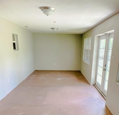 For Sale: $299,000 (4 beds, 2 baths, 1938 Square Feet)