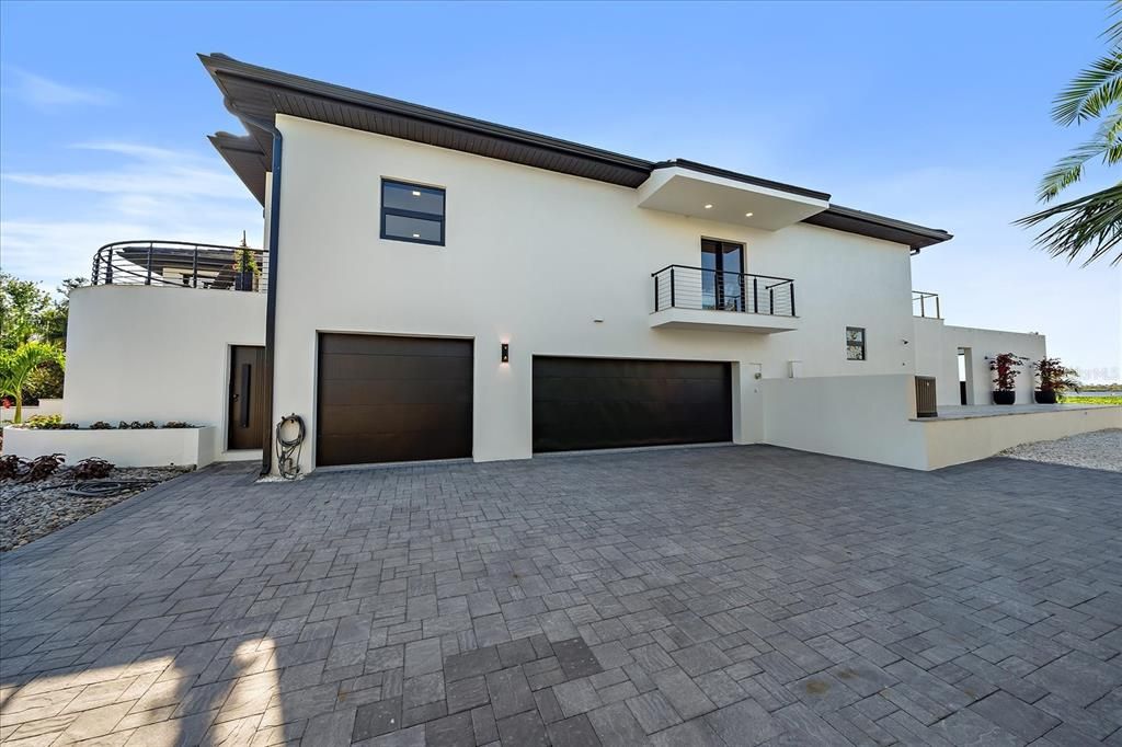 For Sale: $4,750,000 (5 beds, 5 baths, 4823 Square Feet)