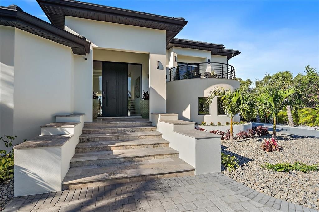 For Sale: $4,750,000 (5 beds, 5 baths, 4823 Square Feet)