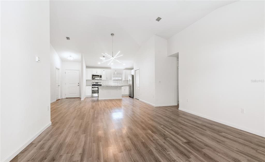 En Venta: $315,000 (3 camas, 2 baños, 1500 Pies cuadrados)