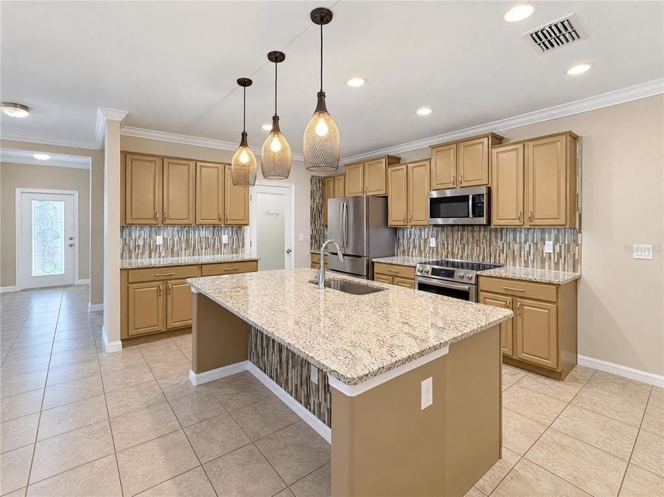For Sale: $550,000 (5 beds, 4 baths, 3354 Square Feet)