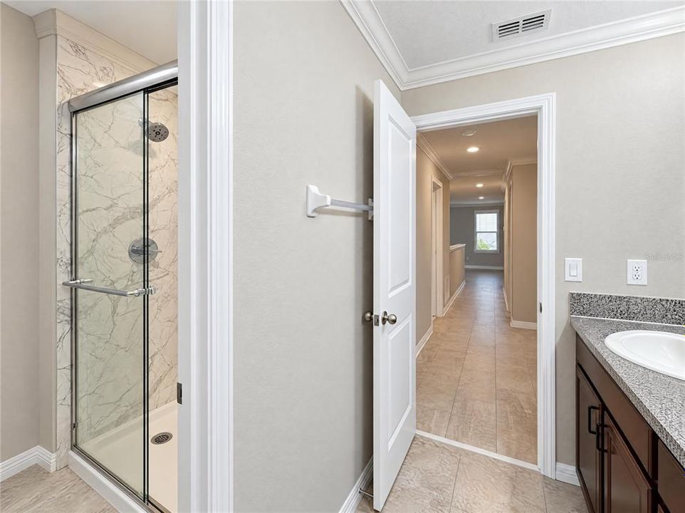 For Sale: $550,000 (5 beds, 4 baths, 3354 Square Feet)