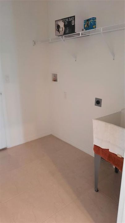En Renta: $1,950 (3 camas, 2 baños, 2047 Pies cuadrados)