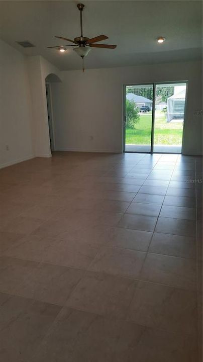 En Renta: $1,950 (3 camas, 2 baños, 2047 Pies cuadrados)