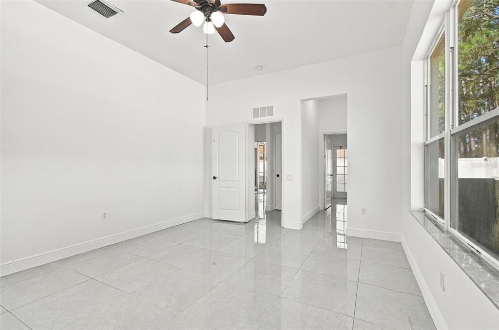 En Venta: $569,000 (5 camas, 3 baños, 3032 Pies cuadrados)