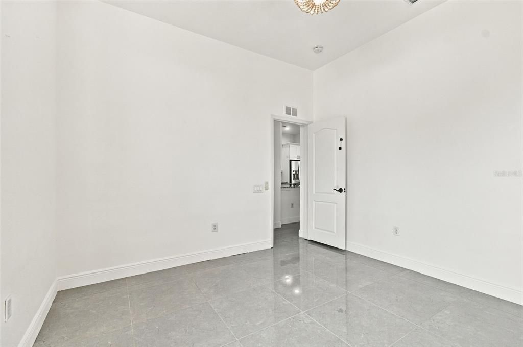 En Venta: $569,000 (5 camas, 3 baños, 3032 Pies cuadrados)