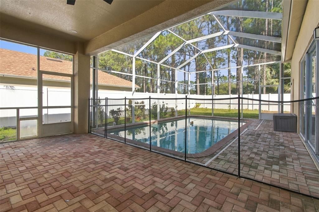 En Venta: $569,000 (5 camas, 3 baños, 3032 Pies cuadrados)
