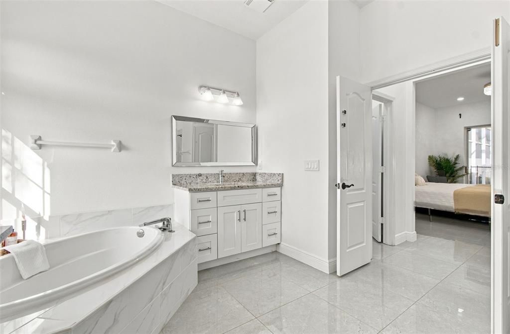 En Venta: $569,000 (5 camas, 3 baños, 3032 Pies cuadrados)