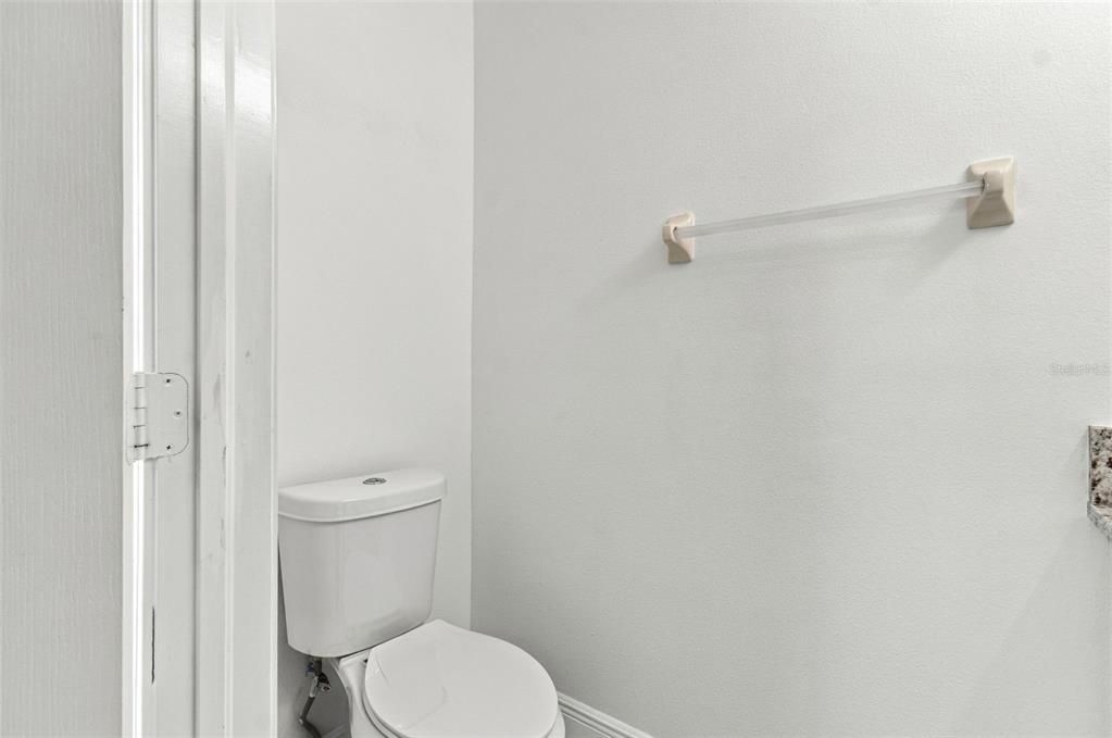 En Venta: $569,000 (5 camas, 3 baños, 3032 Pies cuadrados)