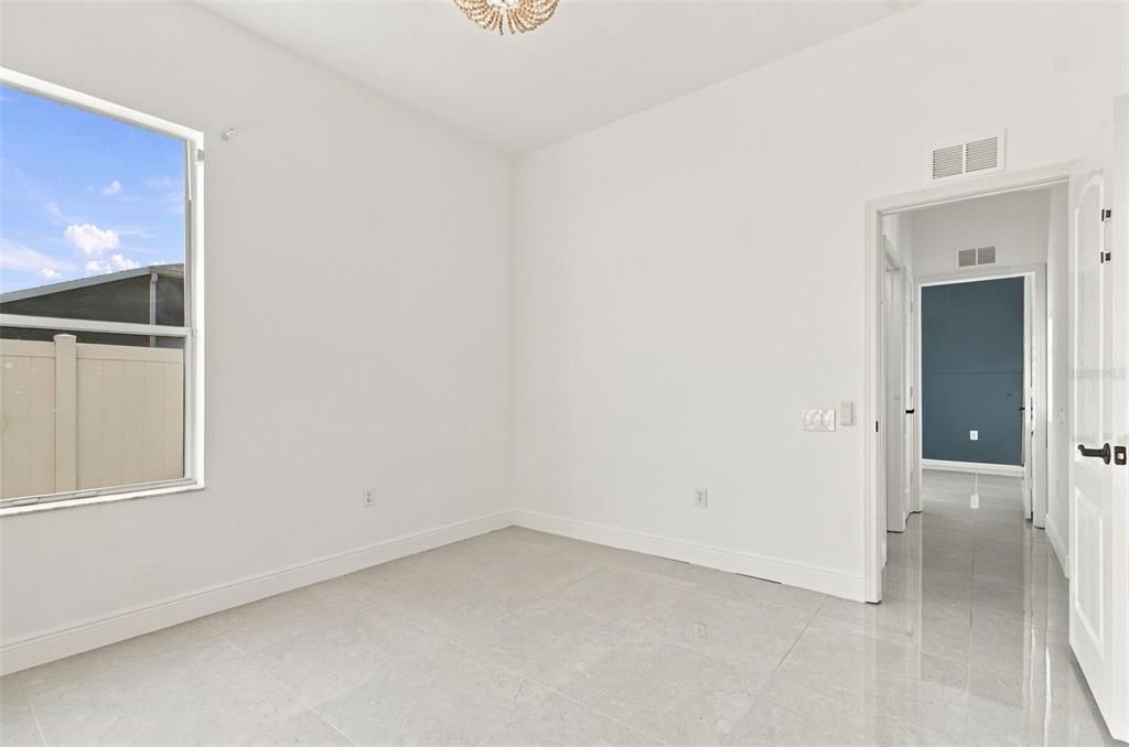 En Venta: $569,000 (5 camas, 3 baños, 3032 Pies cuadrados)