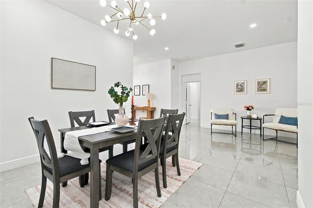 En Venta: $569,000 (5 camas, 3 baños, 3032 Pies cuadrados)