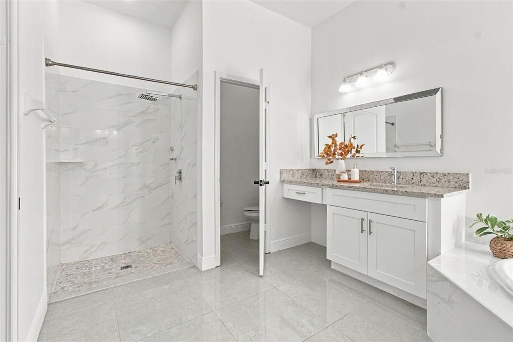 En Venta: $569,000 (5 camas, 3 baños, 3032 Pies cuadrados)
