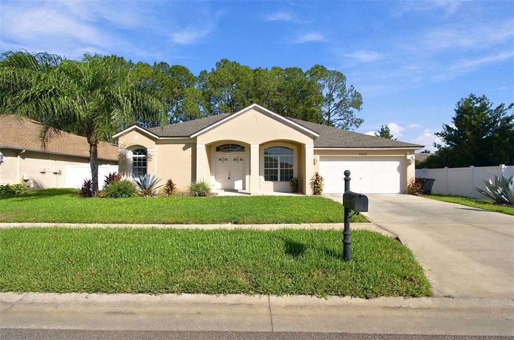 En Venta: $569,000 (5 camas, 3 baños, 3032 Pies cuadrados)