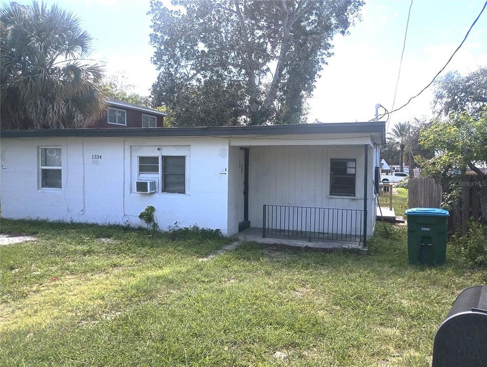For Sale: $219,900 (2 beds, 0 baths, 930 Square Feet)