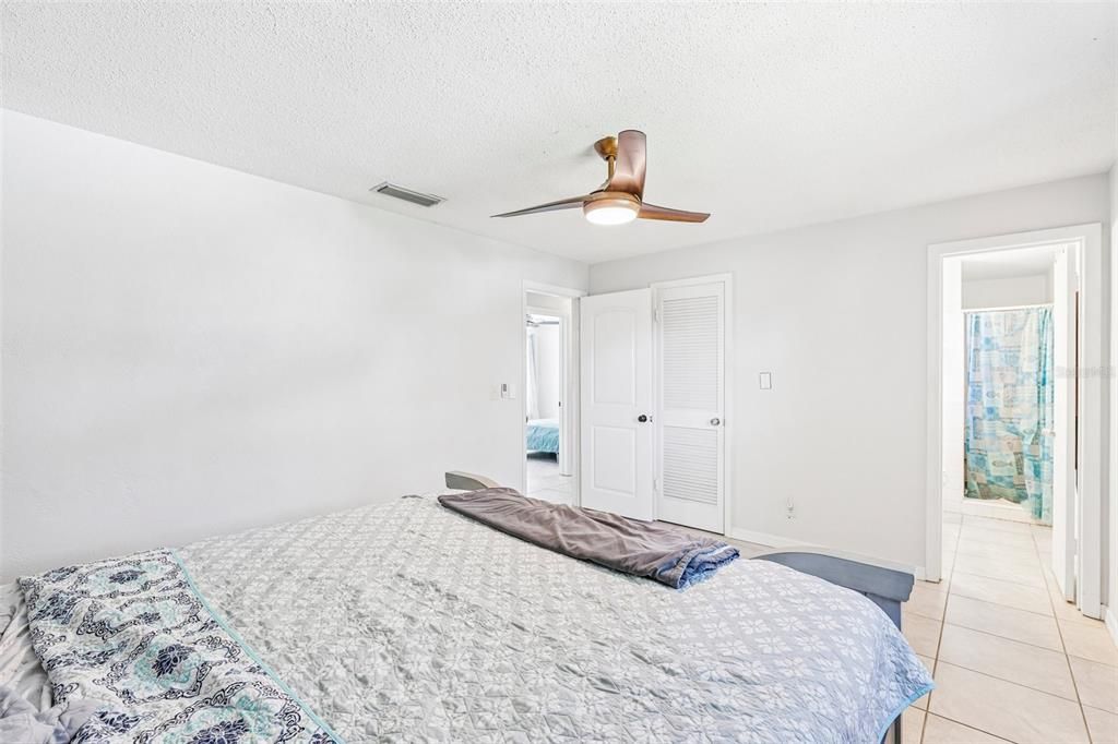 En Venta: $445,000 (3 camas, 2 baños, 1862 Pies cuadrados)