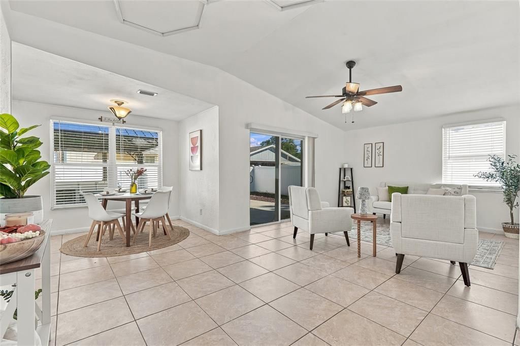 For Sale: $365,000 (3 beds, 2 baths, 1082 Square Feet)