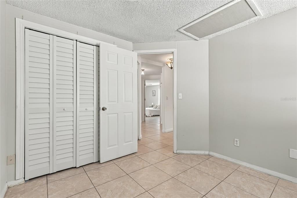 For Sale: $365,000 (3 beds, 2 baths, 1082 Square Feet)