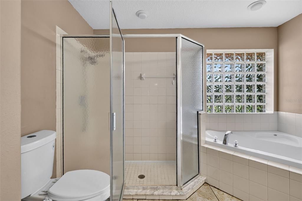 На продажу: $375,000 (4 спален, 2 ванн, 2495 Квадратных фут)