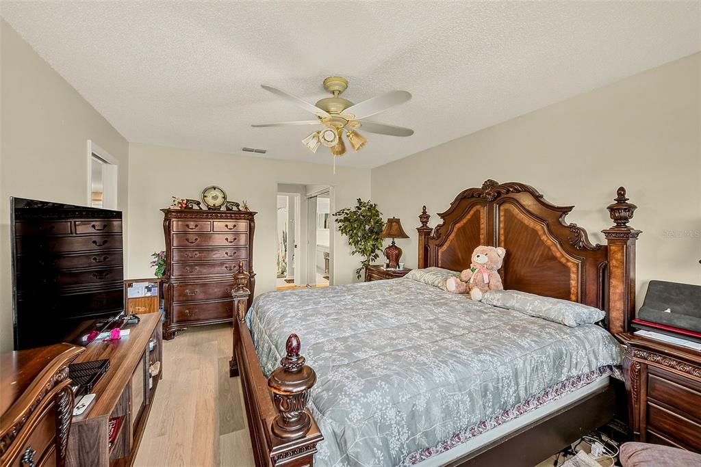 En Venta: $139,000 (2 camas, 2 baños, 1150 Pies cuadrados)