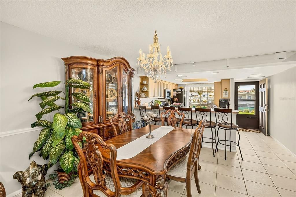 En Venta: $139,000 (2 camas, 2 baños, 1150 Pies cuadrados)