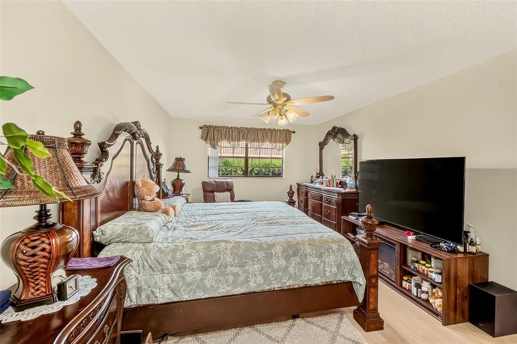En Venta: $139,000 (2 camas, 2 baños, 1150 Pies cuadrados)