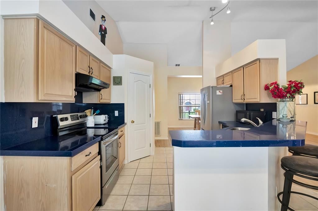 For Sale: $439,000 (3 beds, 2 baths, 1706 Square Feet)