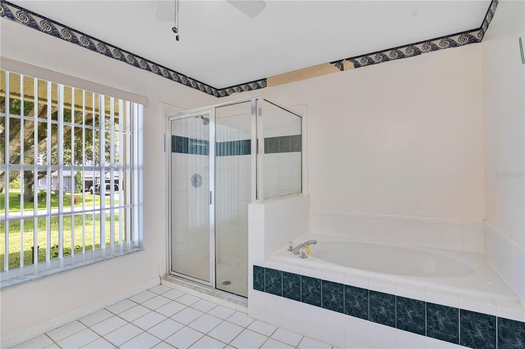 For Sale: $439,000 (3 beds, 2 baths, 1706 Square Feet)