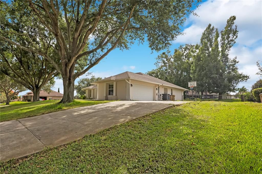 For Sale: $439,000 (3 beds, 2 baths, 1706 Square Feet)