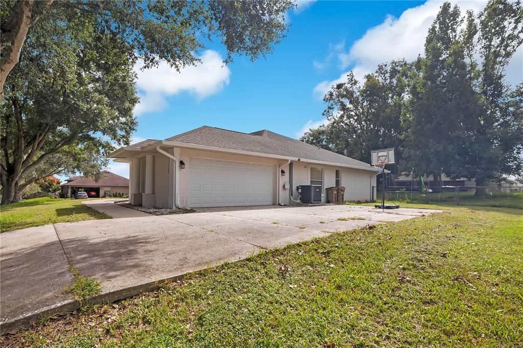 For Sale: $439,000 (3 beds, 2 baths, 1706 Square Feet)