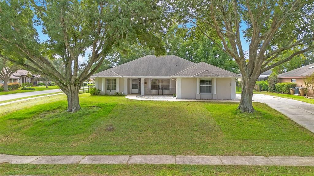 For Sale: $439,000 (3 beds, 2 baths, 1706 Square Feet)