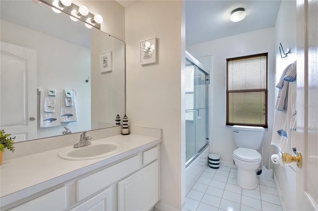 For Sale: $439,000 (3 beds, 2 baths, 1706 Square Feet)