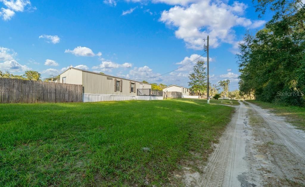 На продажу: $159,900 (2 спален, 1 ванн, 672 Квадратных фут)