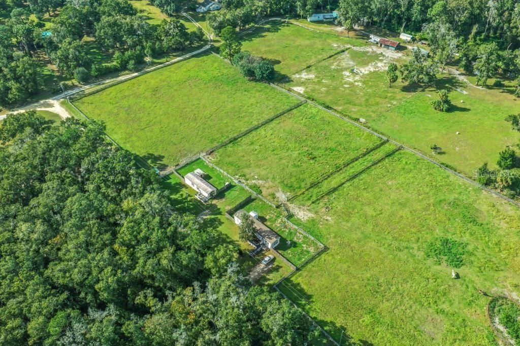 На продажу: $159,900 (2 спален, 1 ванн, 672 Квадратных фут)