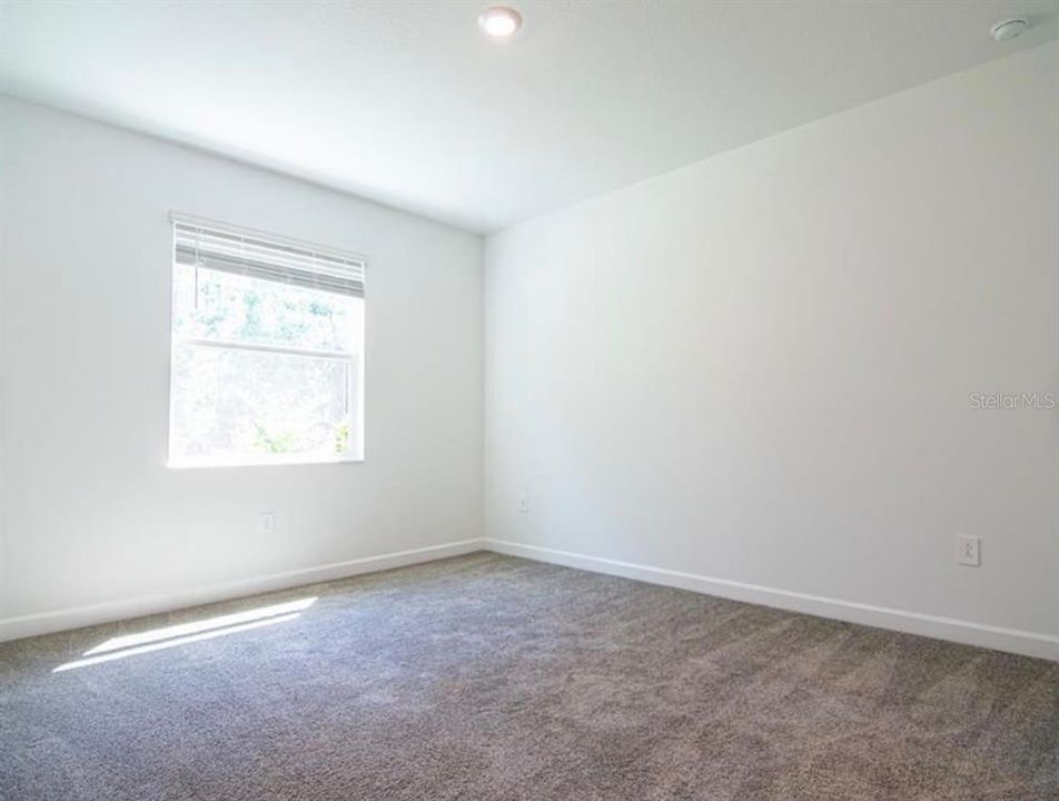 En Renta: $2,600 (4 camas, 3 baños, 2080 Pies cuadrados)