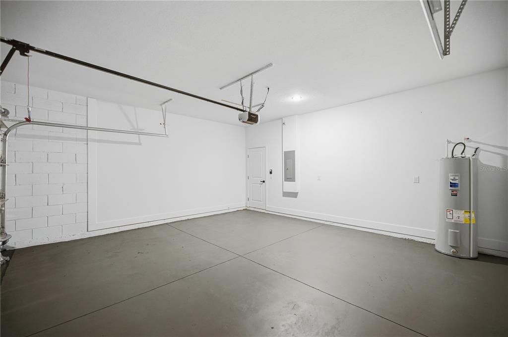 For Sale: $292,000 (4 beds, 2 baths, 1808.4 Square Feet)