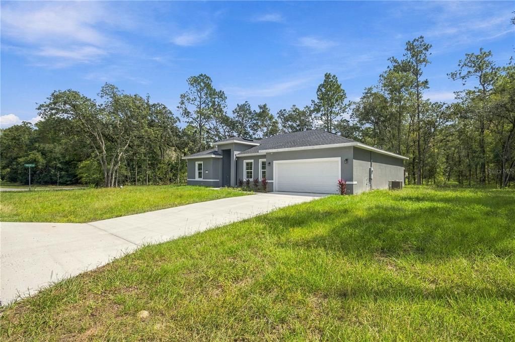 For Sale: $292,000 (4 beds, 2 baths, 1808.4 Square Feet)