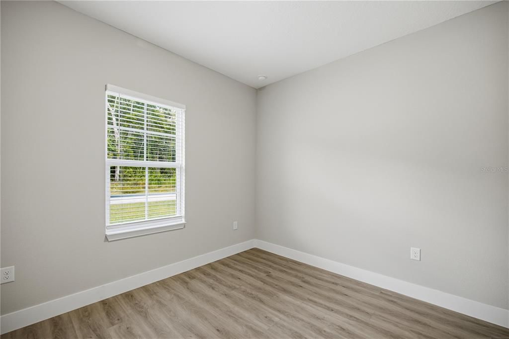 For Sale: $292,000 (4 beds, 2 baths, 1808.4 Square Feet)