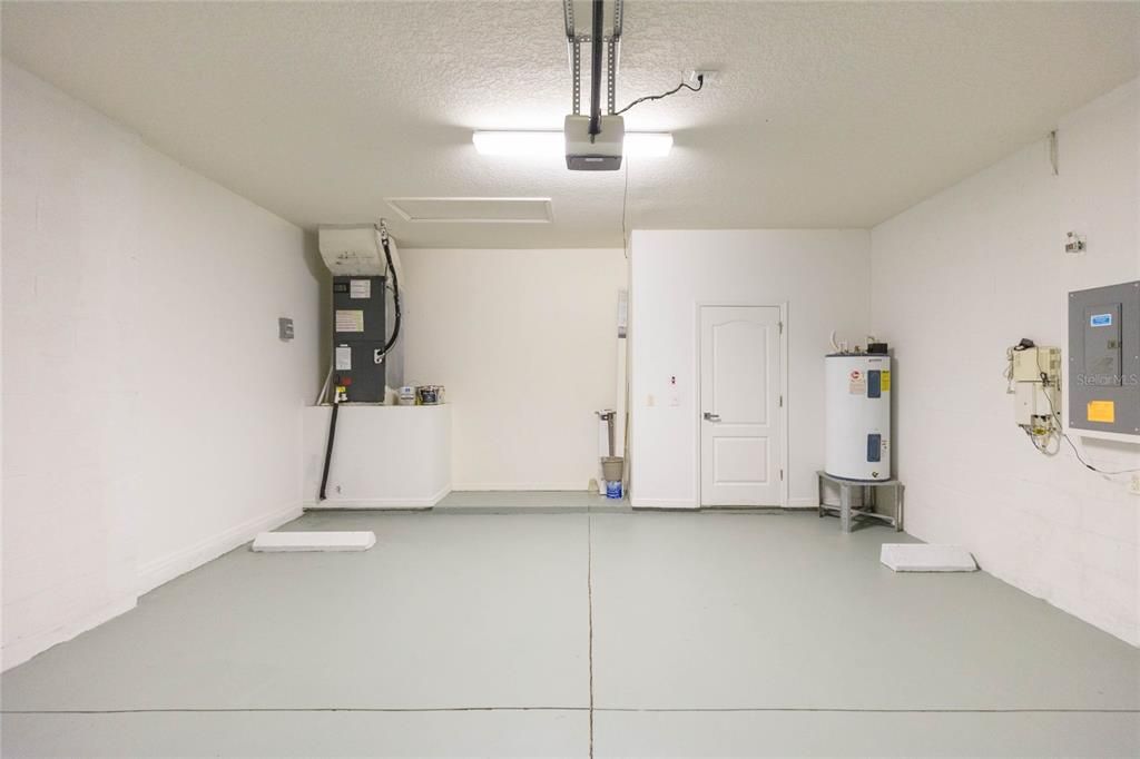 For Rent: $1,995 (3 beds, 2 baths, 1726 Square Feet)