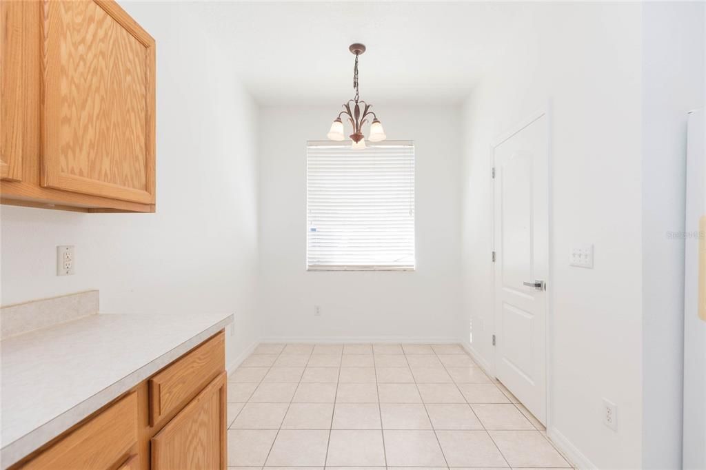 For Rent: $1,995 (3 beds, 2 baths, 1726 Square Feet)