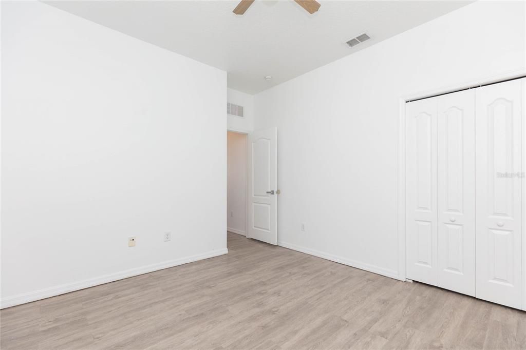 For Rent: $1,995 (3 beds, 2 baths, 1726 Square Feet)