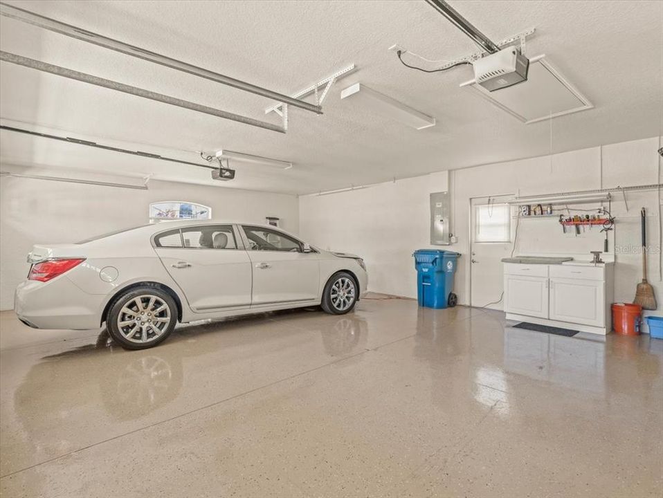 For Rent: $2,500 (4 beds, 3 baths, 2463 Square Feet)