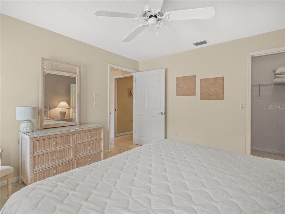 For Rent: $2,500 (4 beds, 3 baths, 2463 Square Feet)